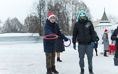 Возле стен Данилова ставропигиального монастыря состоялась благотворительная ярмарка и игровая площадка