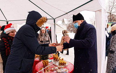 Возле стен Данилова ставропигиального монастыря состоялась благотворительная ярмарка и игровая площадка
