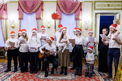 В подростковом клубе «Пилигримия» при Даниловом монастыре Москвы славили Богомладенца Христа