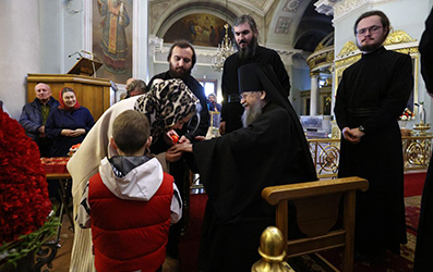 Сотрудники Данилова монастыря Москвы поздравили наместника обители со Светлым праздником Пасхи.