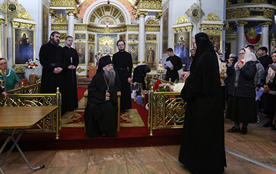 Сотрудники Данилова монастыря Москвы поздравили наместника обители со Светлым праздником Пасхи.