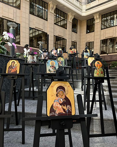 Выставка икон, написанных на бронелистах бронежилетов наших воинов – участников СВО.