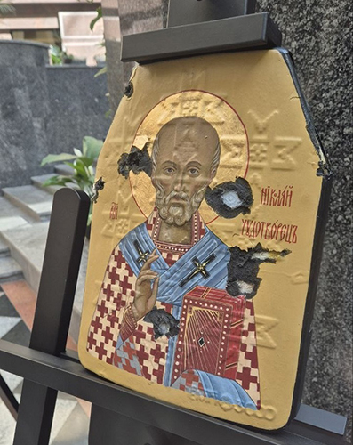 Выставка икон, написанных на бронелистах бронежилетов наших воинов – участников СВО.