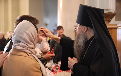 Сотрудники Данилова монастыря поздравили наместника обители с Пасхой Христовой.
