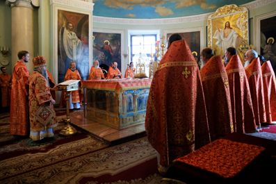 В Даниловом монастыре отметили 75-летие наместника обители
