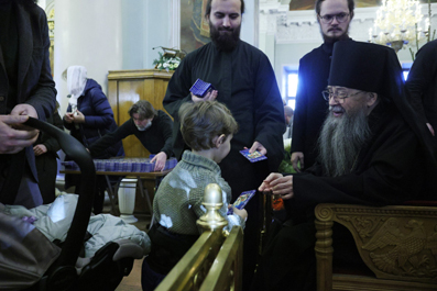 Сотрудники Даниловой обители поздравили епископа Алексия с праздником Рождества Христова