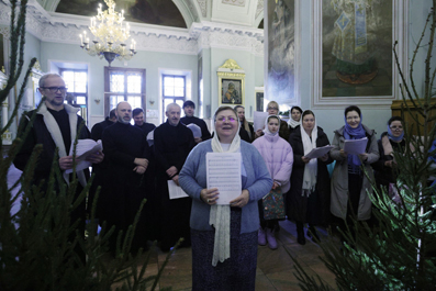 Сотрудники Даниловой обители поздравили епископа Алексия с праздником Рождества Христова