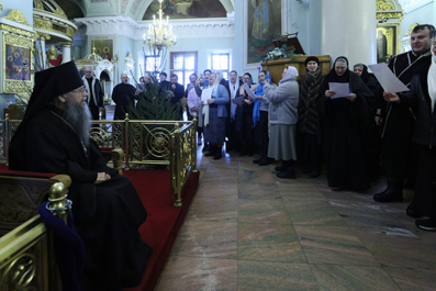 Сотрудники Даниловой обители поздравили епископа Алексия с праздником Рождества Христова